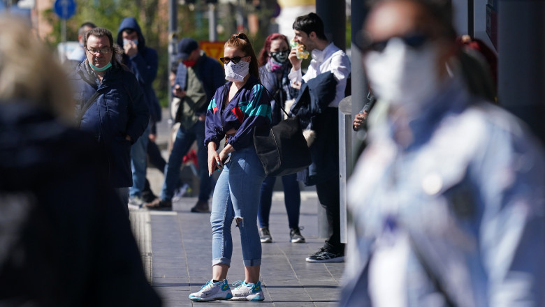 Noi restricții au intrat în vigoare în București, la incidența de 4,95 la mie