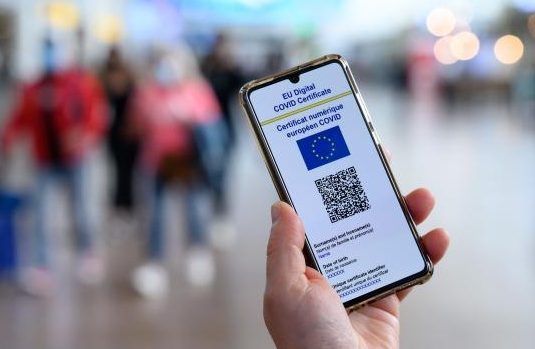 Certificatul verde obligatoriu pentru angajații la stat, proiect de lege