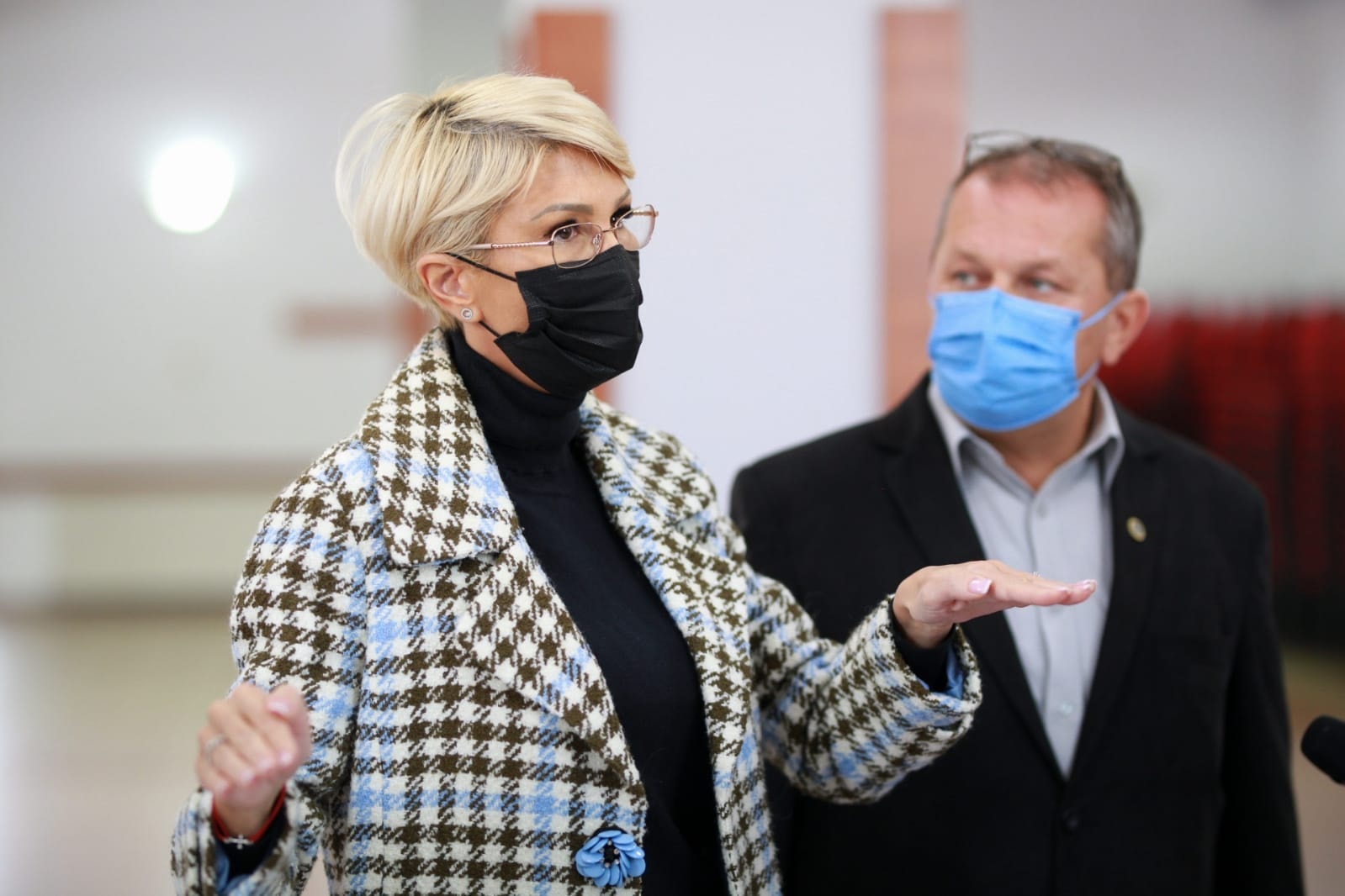 Certificatul verde pentru acces în instituțiile publice, cere Raluca Turcan