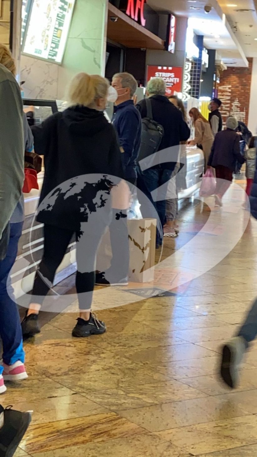 dacian ciolos cumparaturi mall criza politica 734487