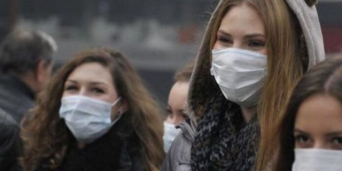 Portul măștii îi face pe oameni mai atrăgători, este concluzia unui studiu