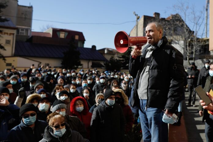 Greva de la STB a fost suspendată joi iar angajații obligați să muncească