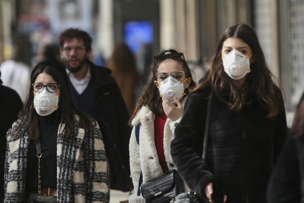 Noi restricții și măsuri sanitare pentru valul 5 Omicron în dezbaterea CNSU