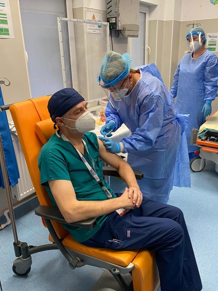 Dozele de vaccin pentru copii sunt de trei ori mai mici, cantitativ