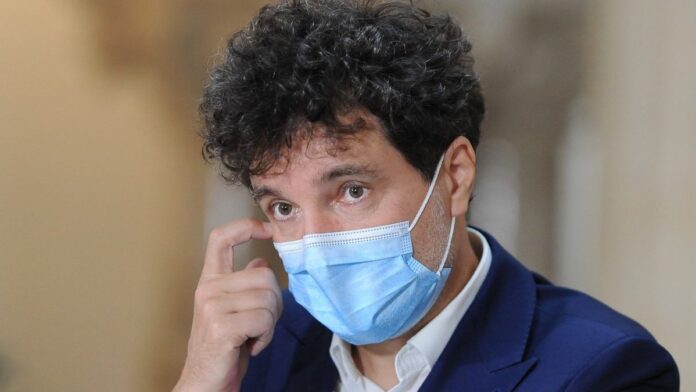 Nicușor Dan anunță că bucureștenii vor achita la iarnă același preț pentru gigacalorie ca anul trecut. Asta, după ce primarul general însu