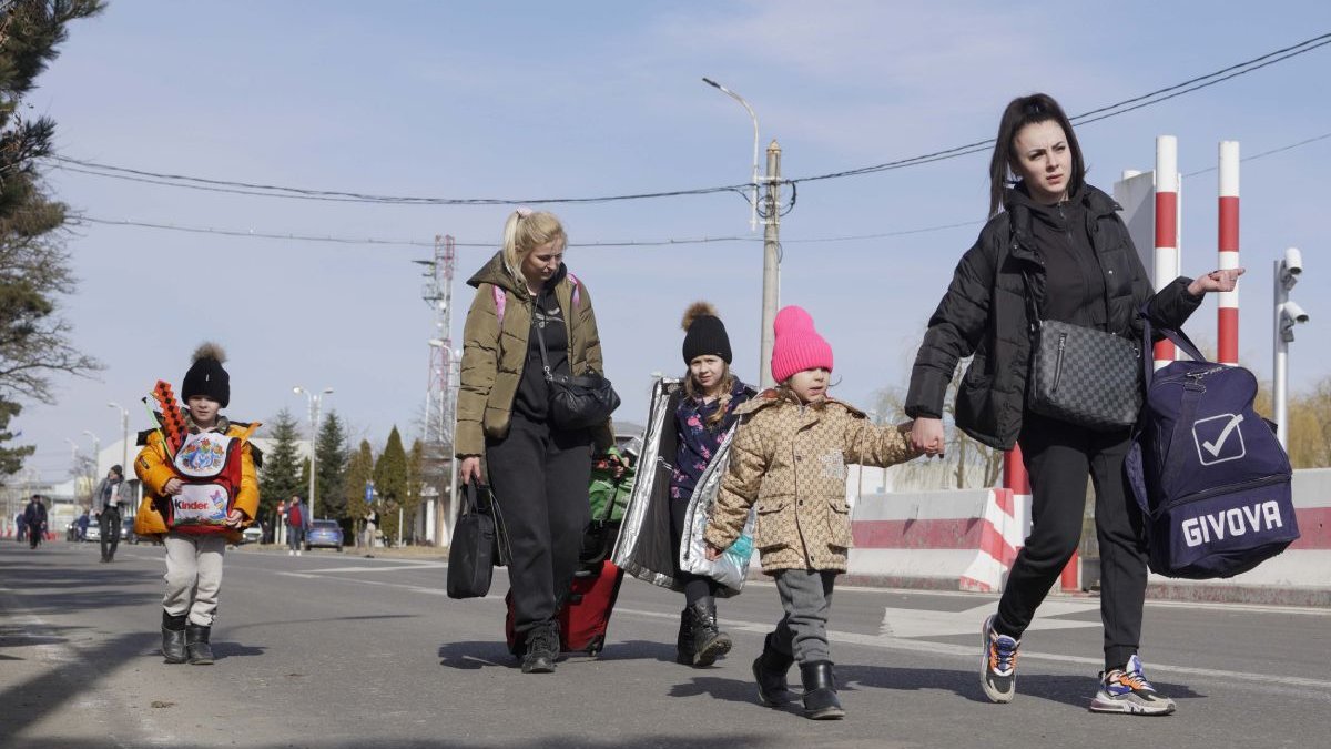 Bani pentru românii care găzduiesc refugiați ucraineni