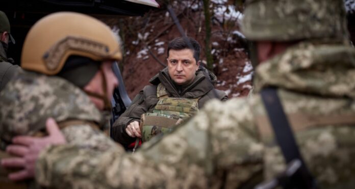 Civilii din Ucraina pot deschide focul prin lege împotriva atacatorilor ruși