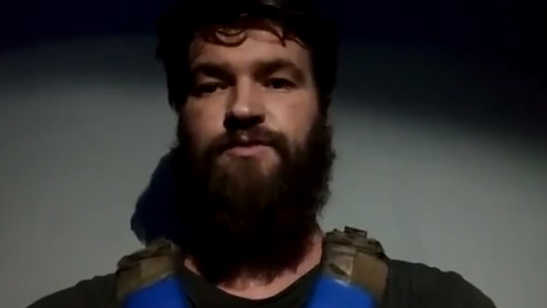 Sviatoslav Palamar, comandant-adjunct al batalionului Azov, a transmis joi seara un mesaj din subteranele de la Azovstal Foto: captură video Facebook