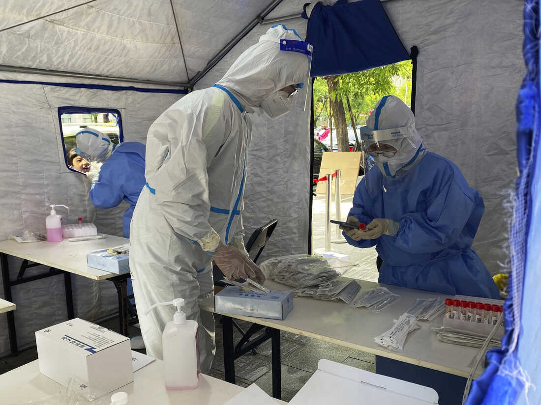 Noul COVID pare să devină o altă infecție care se răspândește rapid