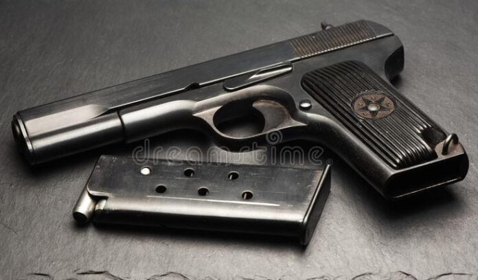 Un individ cu un pistol la brâu a speriat pasagerii Aeroportului Timișoara