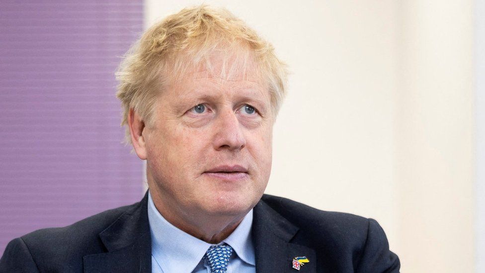 Boris Johnson a scăpat de moțiunea de cenzură și rămâne în continuare
