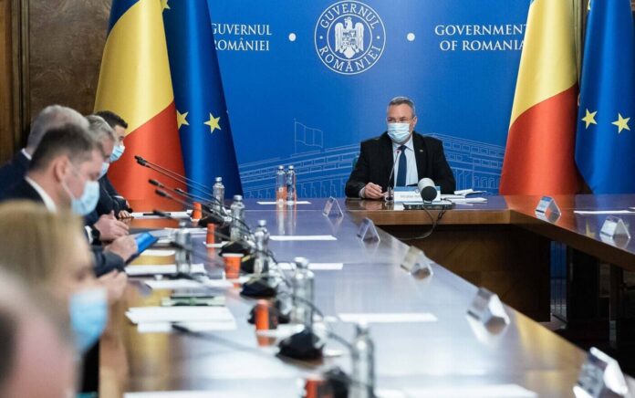 Angajările la stat continuă în ciuda interdicției ridicate de Guvernul Ciucă