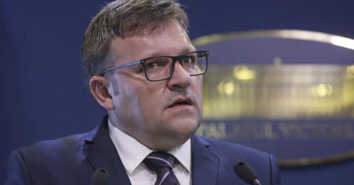 Un patron avea 800 de angajați fără carte de muncă