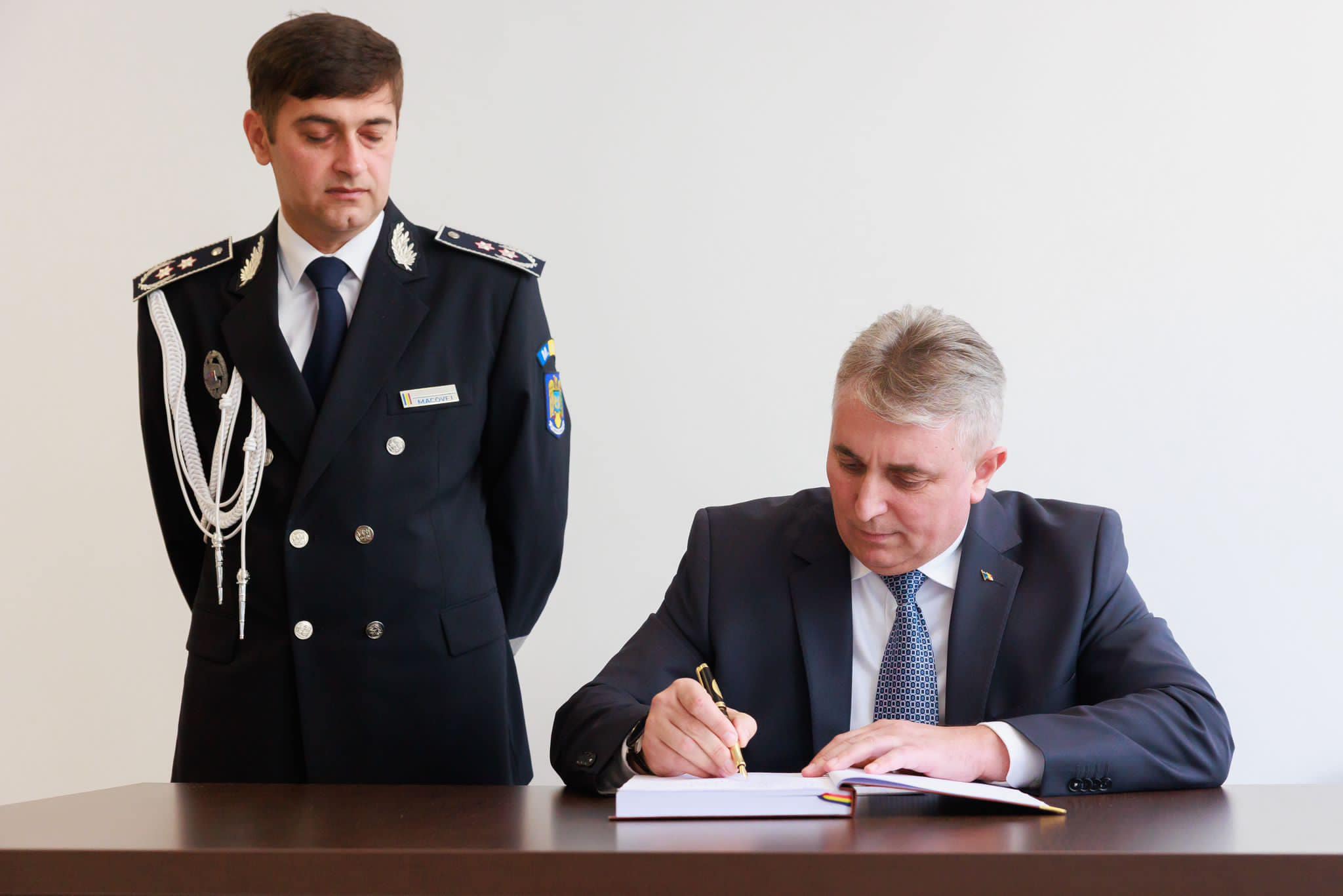 Moțiunea împotriva lui Bode a fost amânată pentru săptămâna viitoare