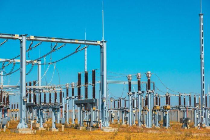 Creșterile prețurilor la energia electrică plasează România