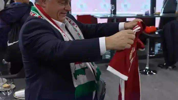 Fularul lui Viktor Orban cu harta Ungariei mari a determinat o reacție