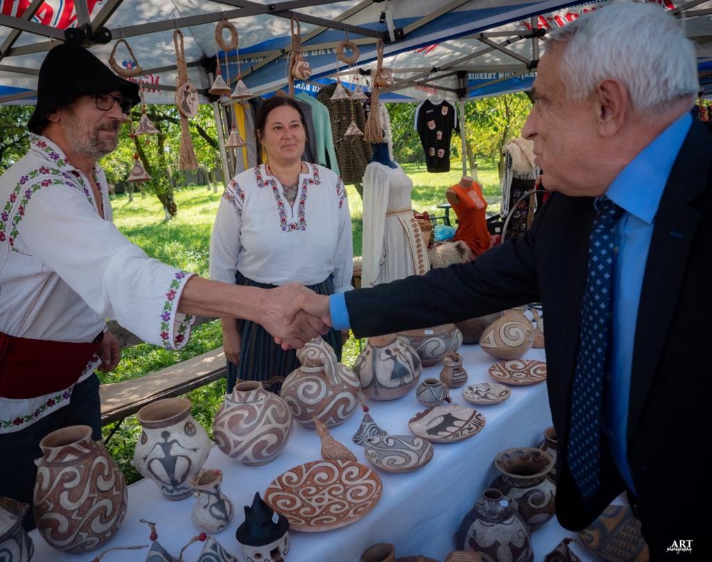 Fermierii și agricultura românească, susținuți în proporție de 75% de UE