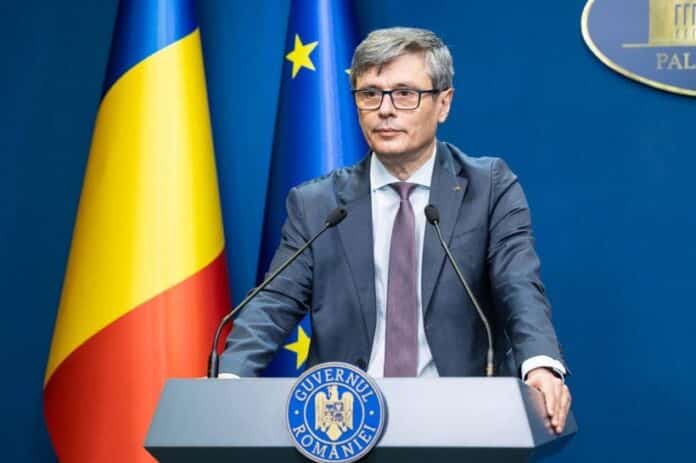 Virgil Popescu ar fi în conflict de interese pentru că familia lui are afaceri