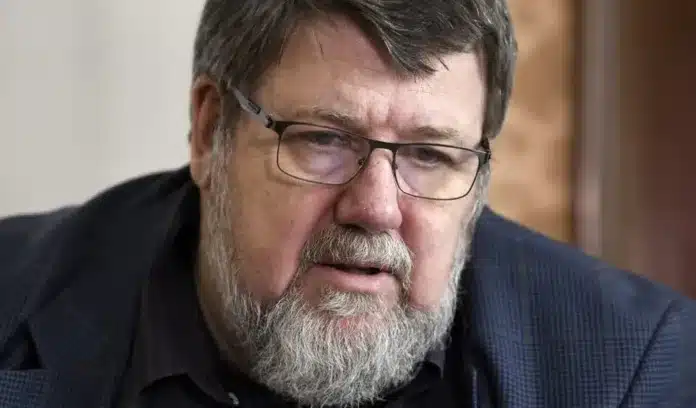 Pensiile femeilor vor fi mai mici decât pensiile bărbaților, spune Hossu