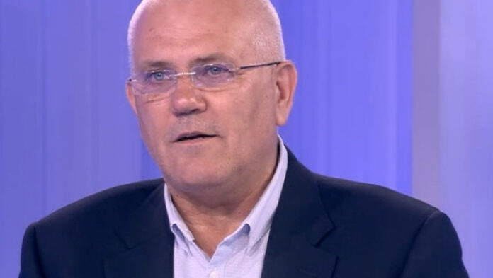 Tema plagiatelor la politicieni nu îi preocupă mai deloc pe români