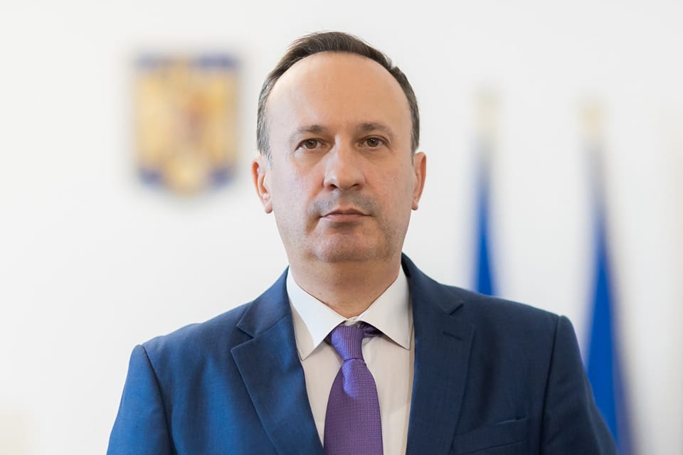 CEC trebuie să intre pe piața asigurărilor într-o lună, cere Adrian Câciu