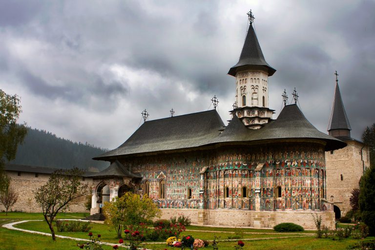 Bucovina face parte dintr-un circuit de lux, alături de București