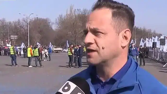 Polițiștii protestează în stradă, vineri la București, nemulțumiți de salarii