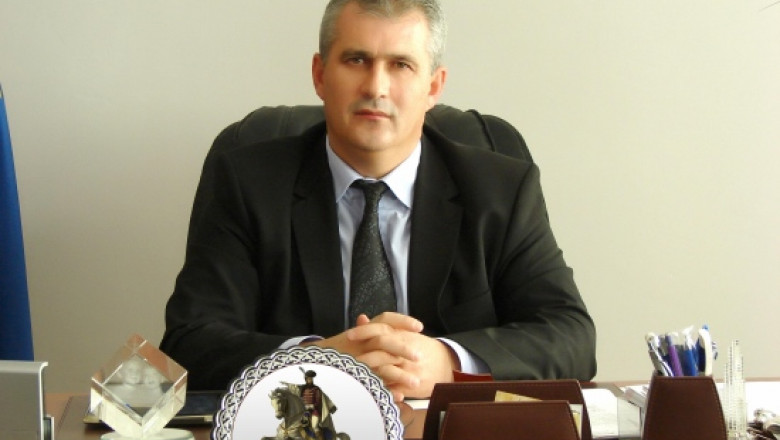 Trei funcționari ai statului au dat DNA în judecată, ca să scape de dosar