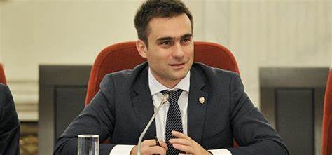 Primarul Brașovului, Allen Coliban, și city-managerul Adriana Miron