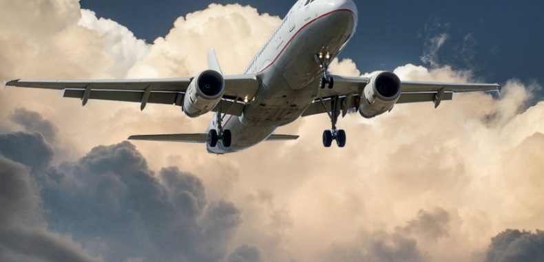 Companiile aeriene pregătesc anularea curselor și greve înainte de Paște