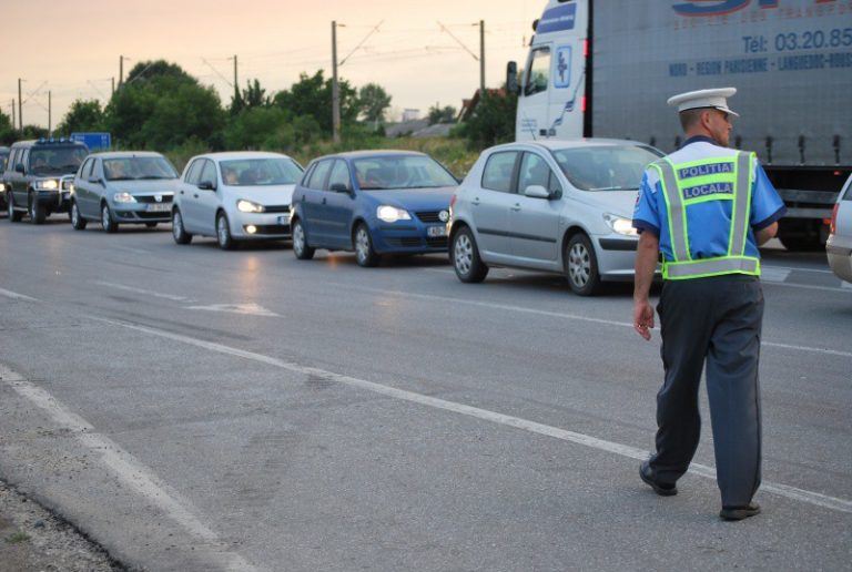 Circulația cu luminile aprinse pe toate drumurile din afara localităților