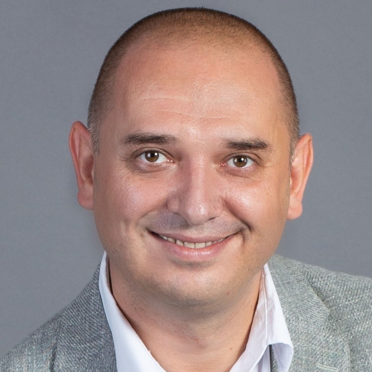 Radu Mihaiu riscă să fie cercetat pentru abuz în serviciu, în cazul unui bloc