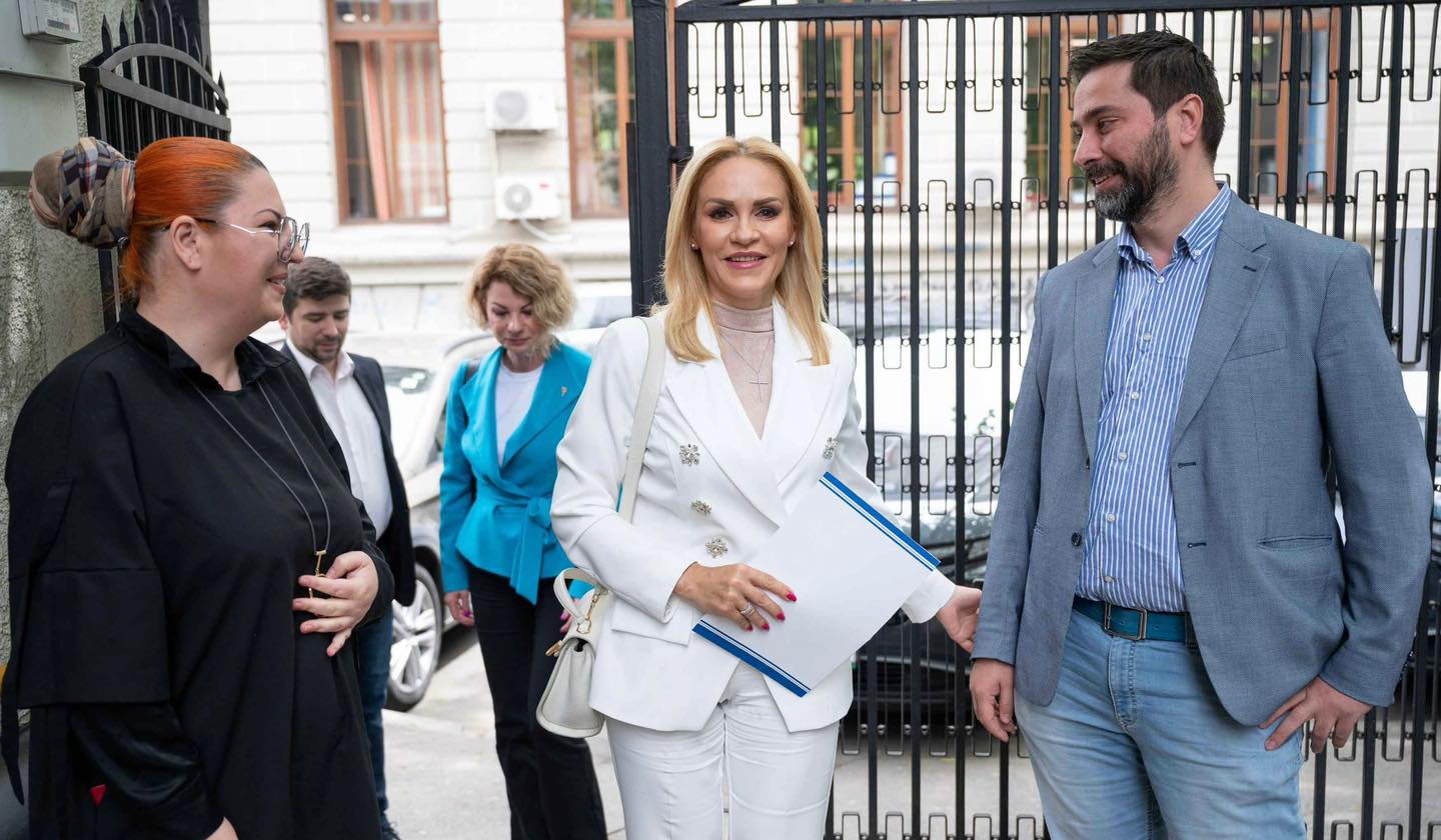 Un ajutor pentru rudele care au copii lăsați în grijă și părinții plecați afară
