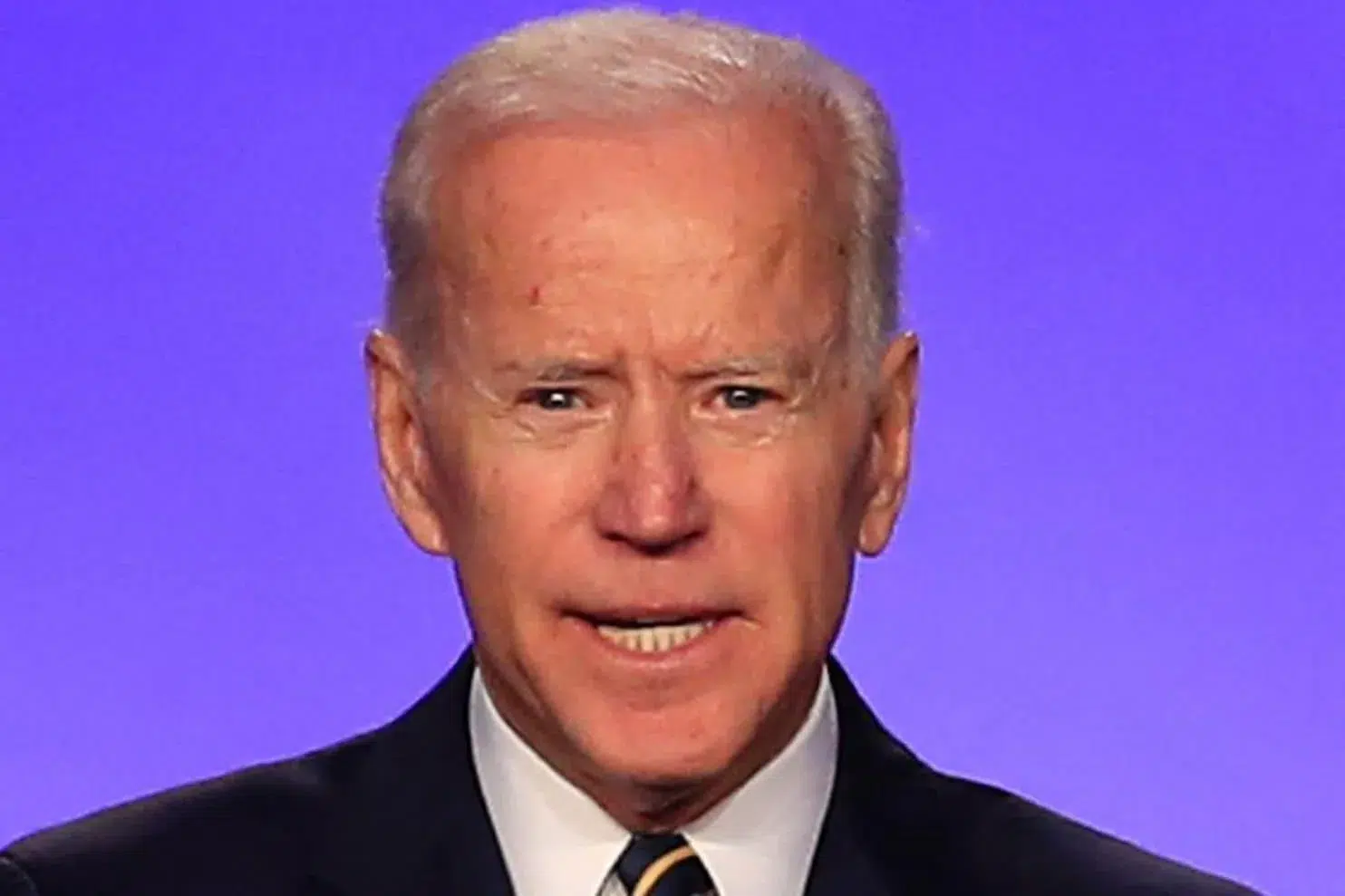 Joe Biden a căzut precum un sac de cartofi, joi, chiar la ceremonie
