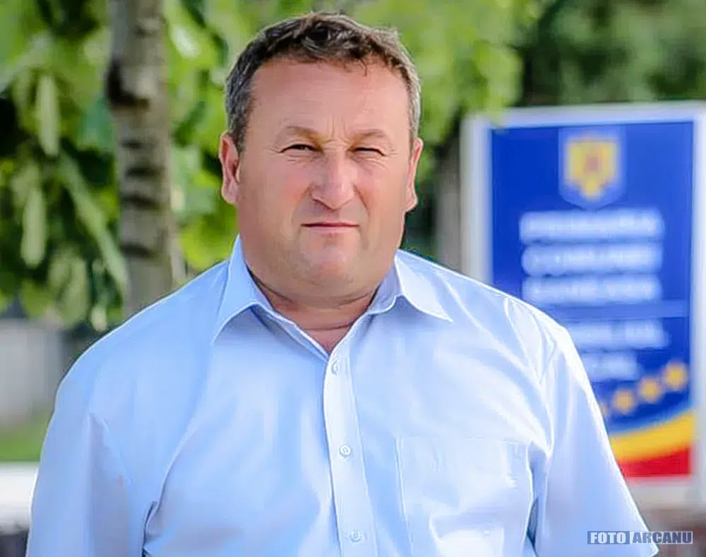 Primarul din Bolboși, Viorel Rotaru, este acuzat de abuz și jigniri