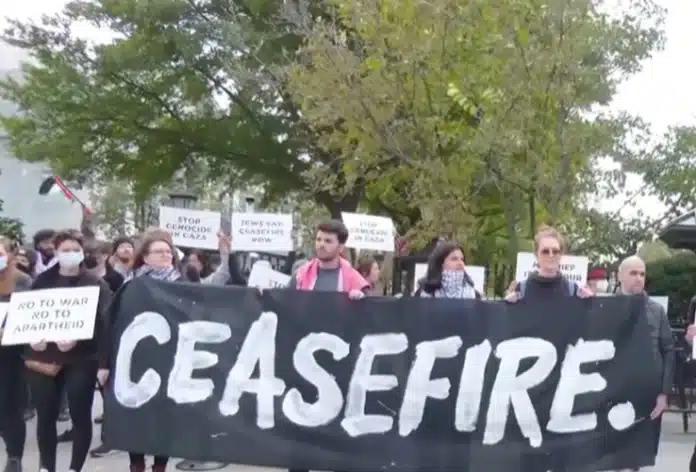 Un grup de activiști evrei au protestat în fața Casei Albe luni