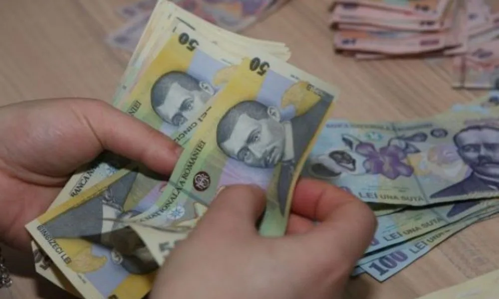 Limitarea plăților cash are deja primele efecte asupra românilor