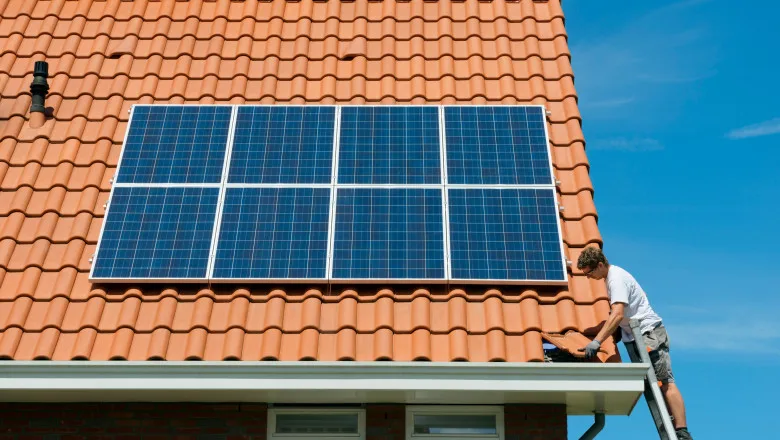 Autoritățile din România, posibilitatea sancțiunilor pentru fotovoltaice