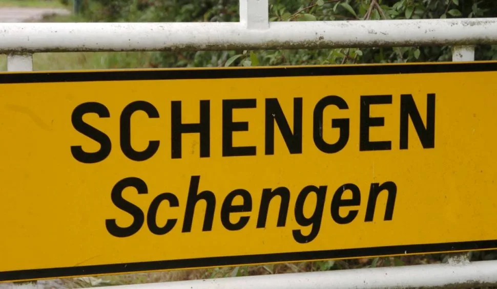 România urmează să intre în spațiul Schengen în etape. Acord politic