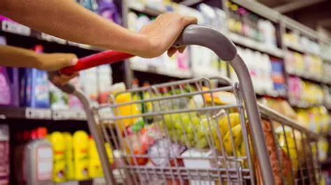 România, dependentă de importuri la mâncare. Singurul aliment unde se produce mai mult decât se consumă