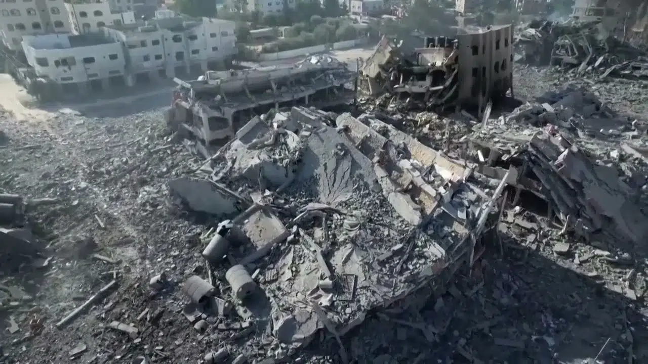 https://lumeapolitica.ro/actualitate/un-acord-de-incetare-a-focului-in-gaza-tot-mai-indepartat-hamas-transmite-ca-ostaticii-n-au-nicio-sansa-pana-cand-israelienii-nu-se-vor-retrage-complet-din-gaza/