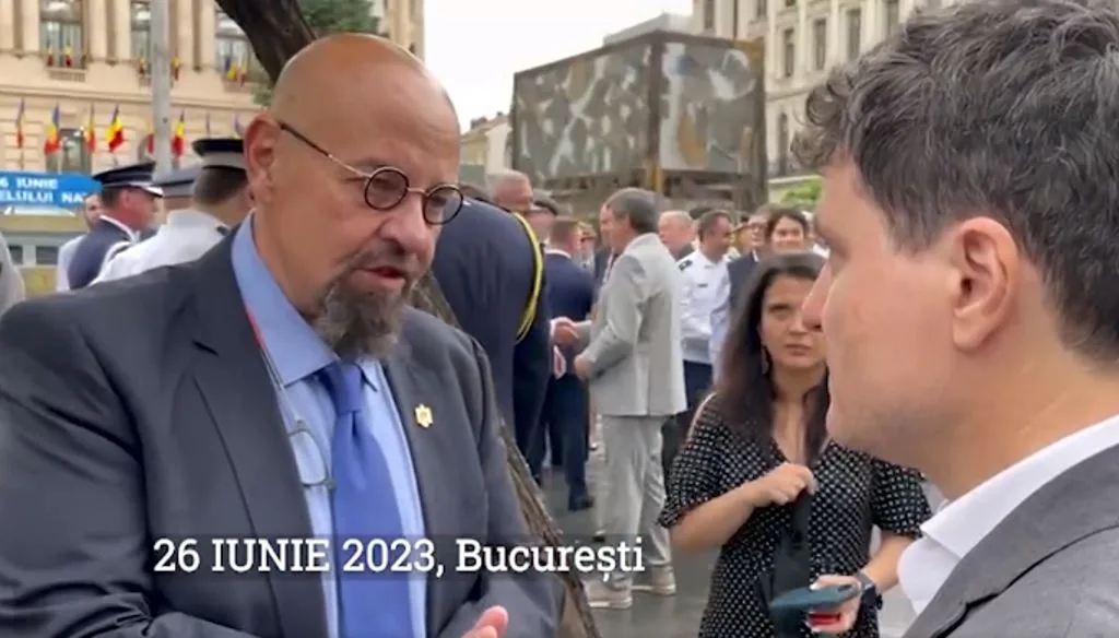 Mesajul lui Piedone către Nicușor Dan, la un an de la o întâlnire în care și-a pus mari speranțe: „I-am strâns mâna și i-am vorbit despre problemele oamenilor din orașul meu natal, București! DEGEABA. Nicușor, dacă tu nu poți, EU POT”