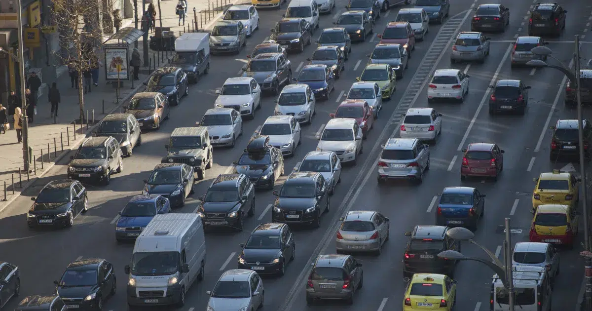 Lege pentru modificare RCA, propusă de ASF. Amenzile cresc de șase ori, iar șoferii pot să-și suspende asigurarea