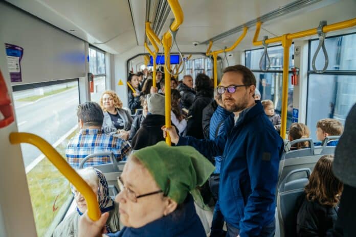 Dominic Fritz, bănuit de campanie electorală chiar pe banii timișorenilor. „Considerăm necesar să ducem informațiile în cartiere, direct la potențialii beneficiari”