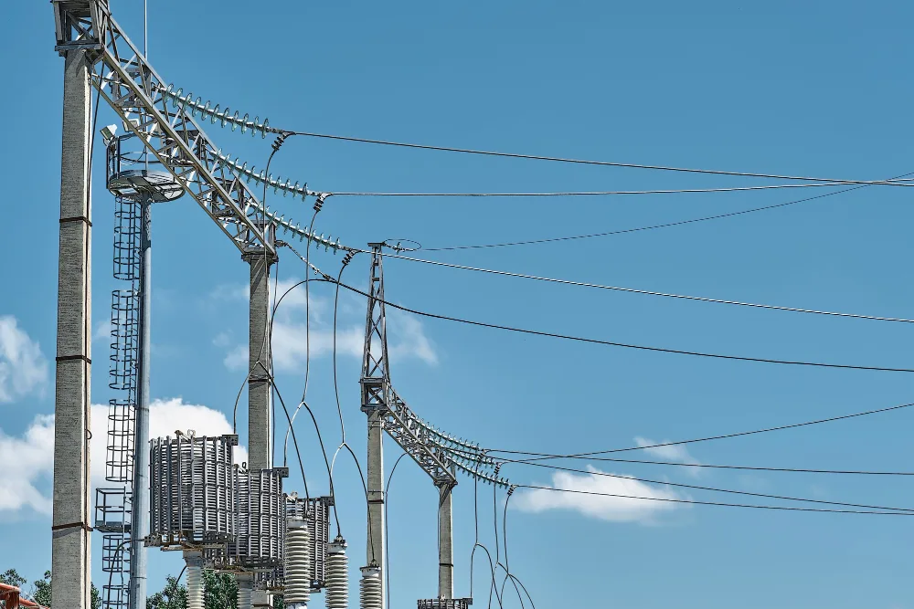 România, export de electricitate de urgență către Ucraina. Cel mai mare exportator de curent pentru țara vecină