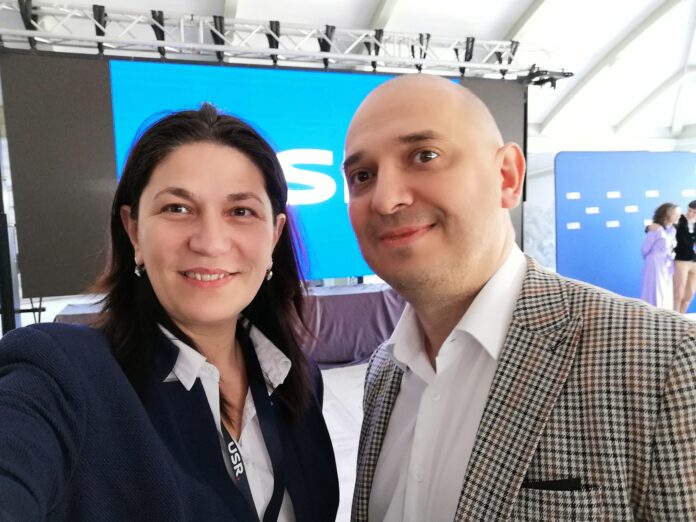 Radu Mihaiu, acuzat de campanie electorală mascată în școli. Vasilcoiu: își trimite „diverse colaboratoare”