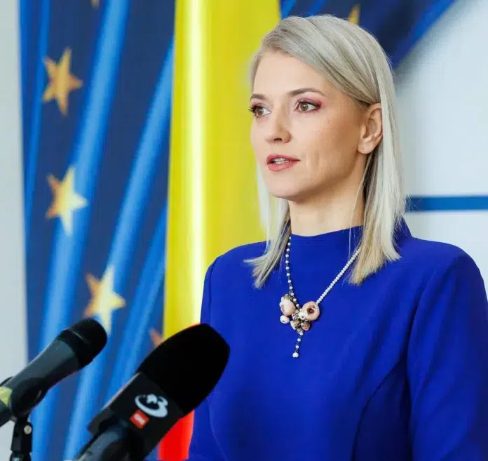 Alina Gorghiu a anunțat reducerea taxelor de timbru. Liber la partaje și procese pe mulți bani