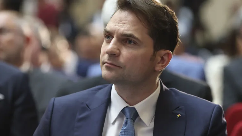 Sebastian Burduja îl înțeapă pe Nicușor Dan pentru că nu vrea confruntări electorale: „dacă ne limităm la schimburi de tipul: matematică, nu usturoi, usturoi, nu parizer, parizer, nu știu ce…”