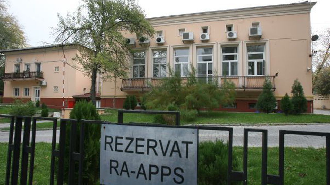Guvernul adoptă măsuri controversate privind locuințele de protocol. Demnitarii scapă de toate cheltuielile