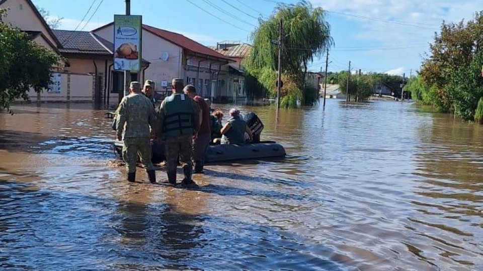 Stare de alertă în Galați și Vaslui: Autoritățile mobilizează forțe masive pentru combaterea efectelor inundațiilor devastatoare